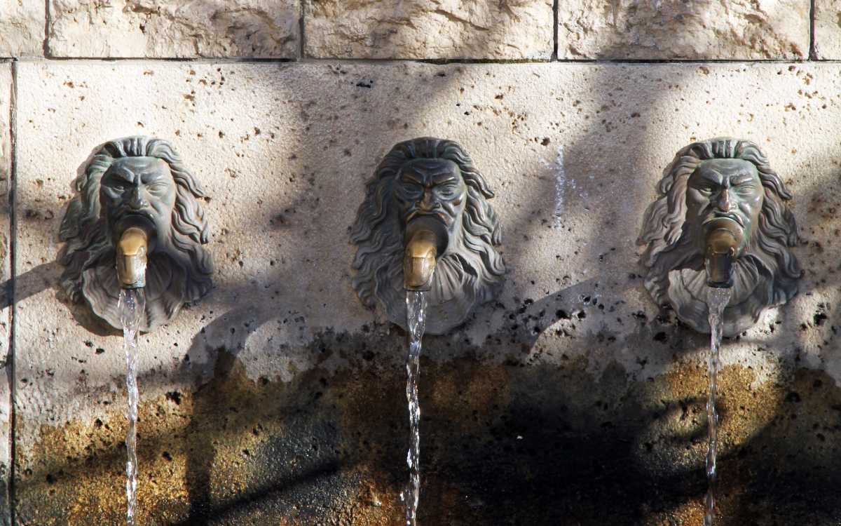 Fuentes en Camarena de la Sierra