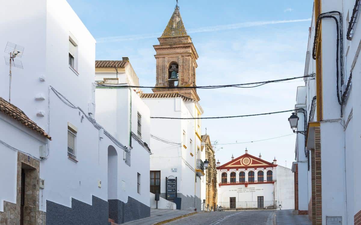 Iglesia parroquial de San Jorge y ayuntamiento