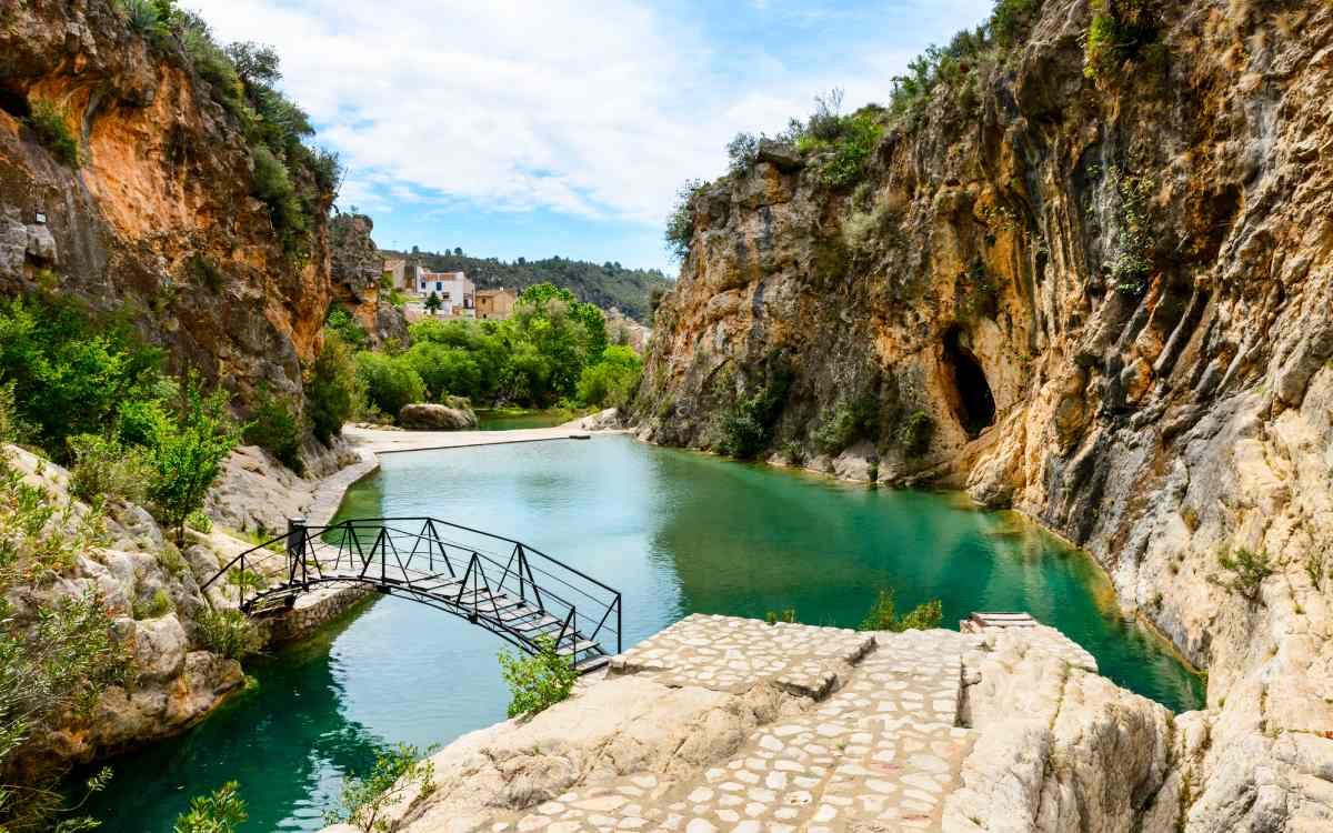 El paisaje de Bolbaite, dominado por las aguas del Sellent