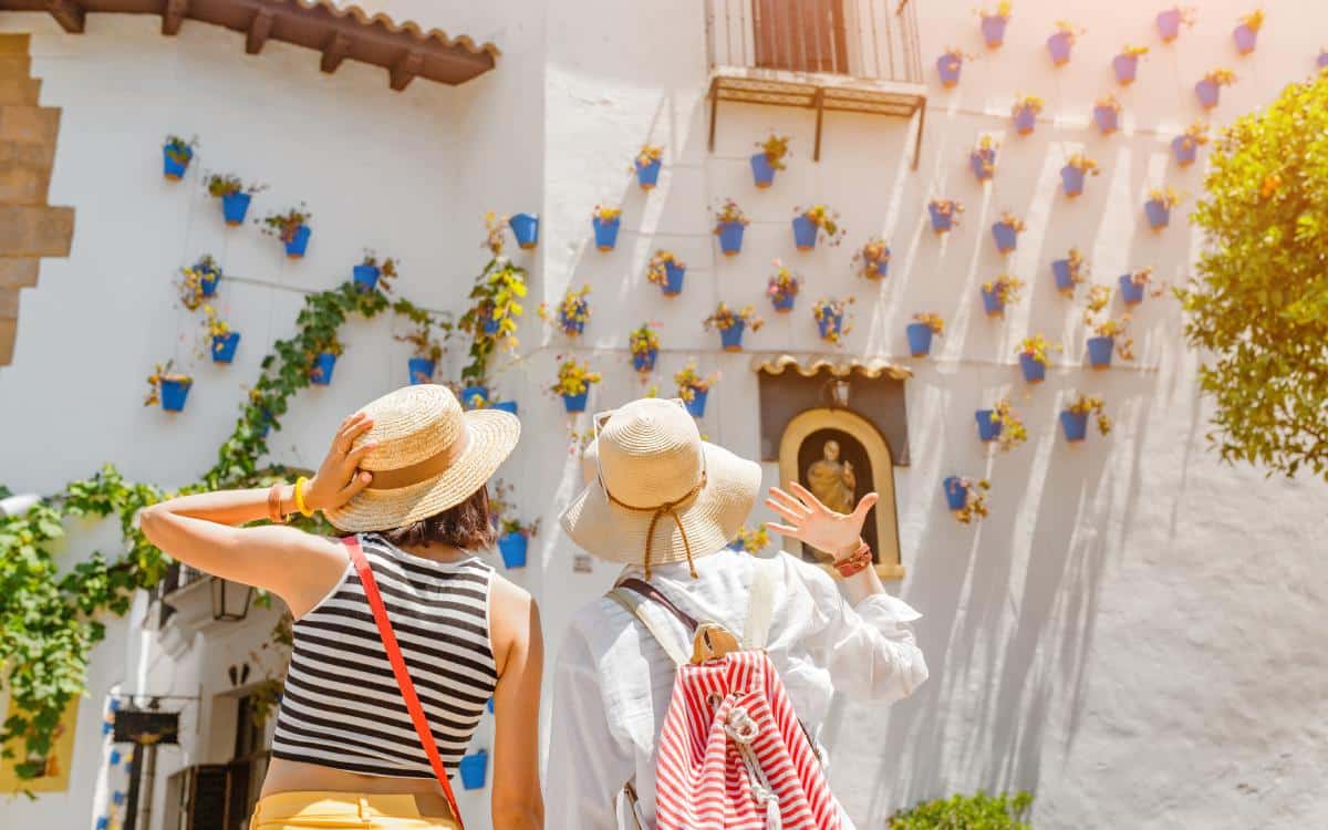 España recibió 85 millones de turistas internacionales en 2023.
