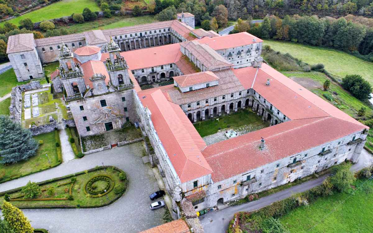 Vista aérea del 'Escorial gallego'