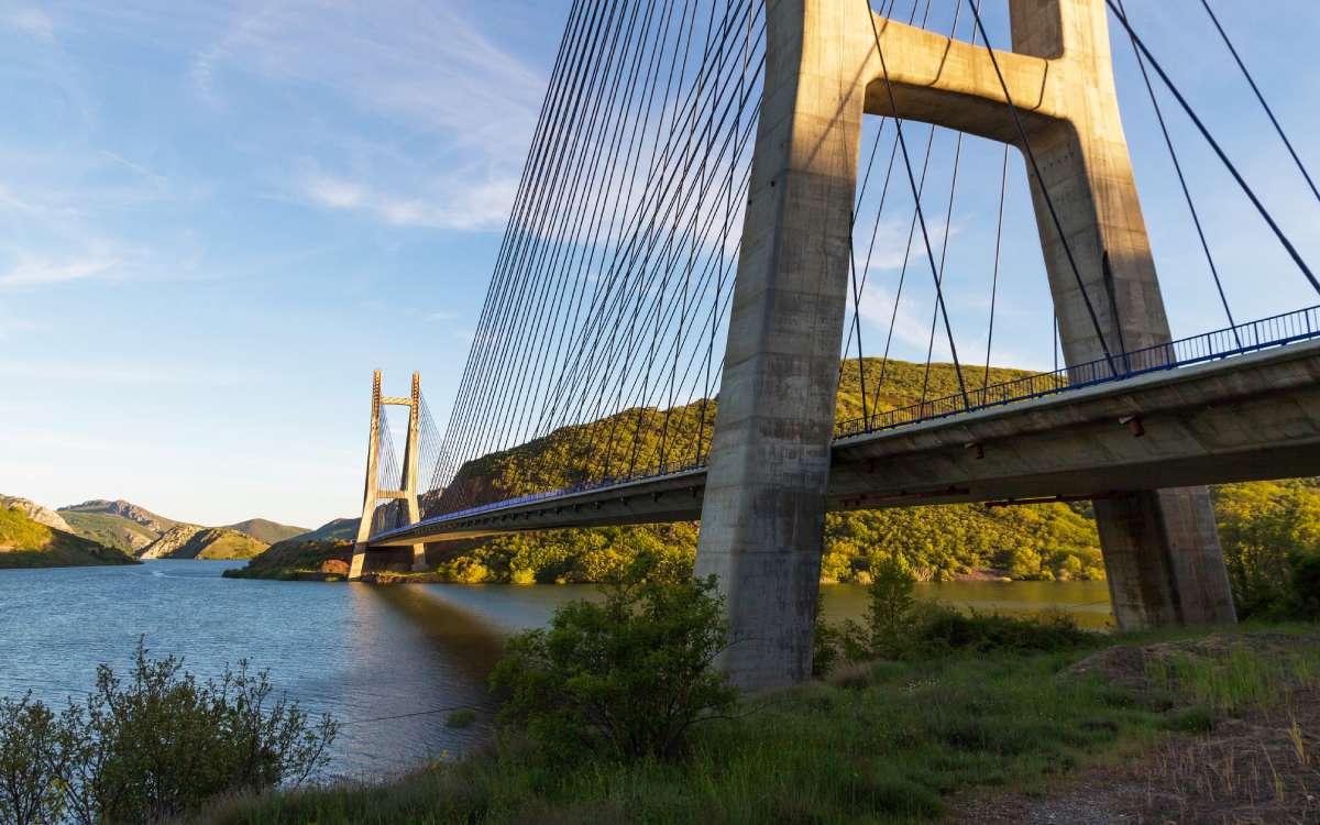 Base del Puente Ingeniero Carlos Fernández Casado