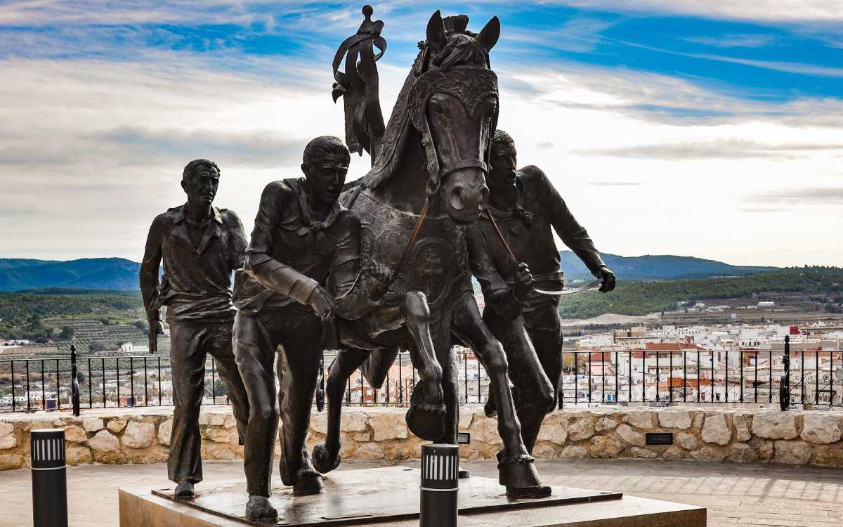Escultura de los Caballos del Vino en Caravaca de la Cruz