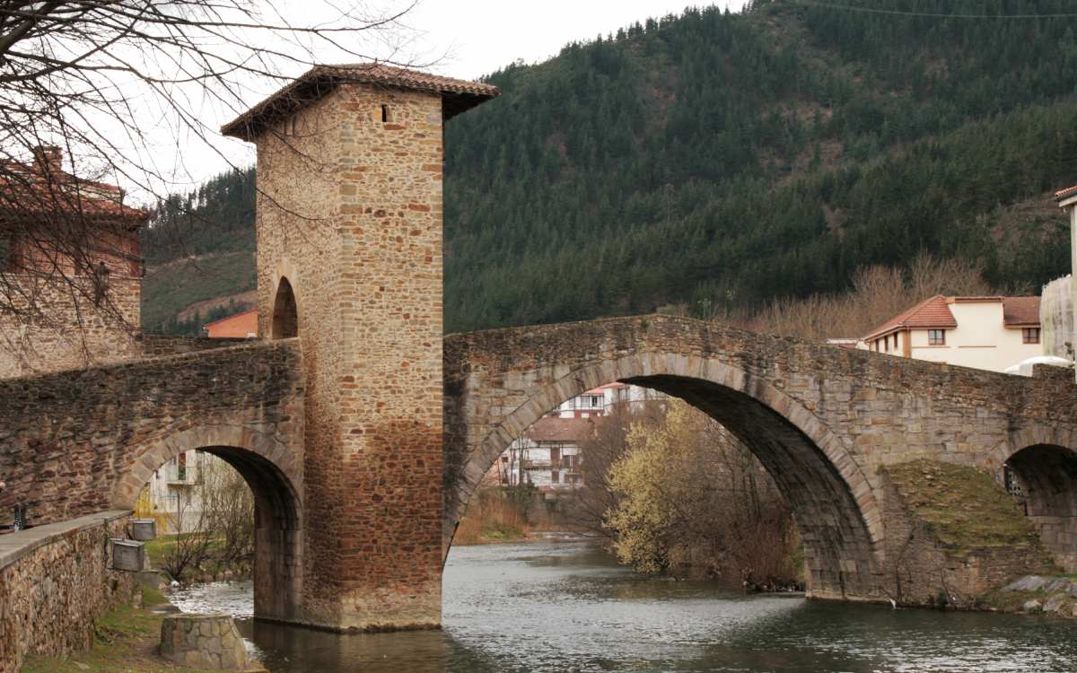 Puente Viejo de Balmaseda.