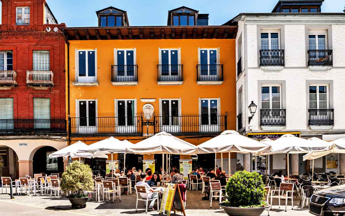 Zona de bares y restaurantes en Villafranca del Bierzo