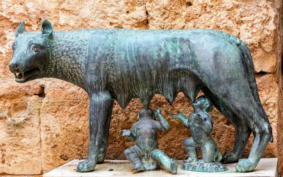 Loba Capitolina.