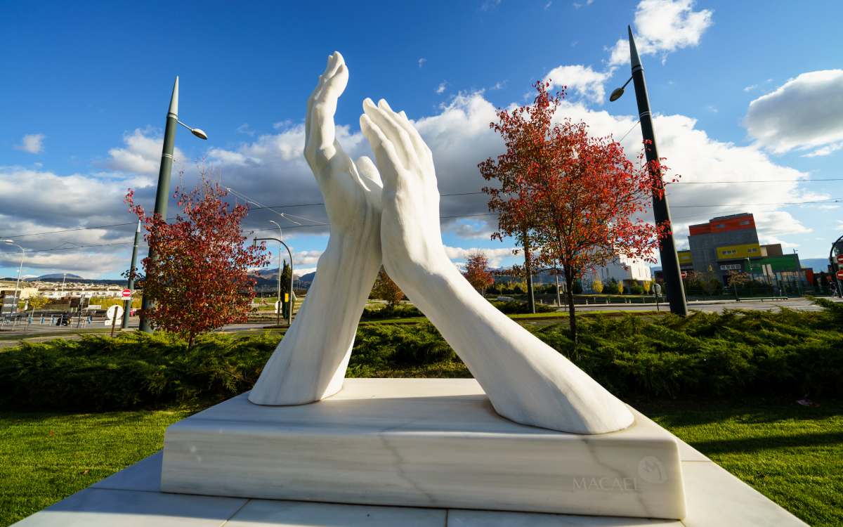 Escultura en Granada realizada con mármol de Macael