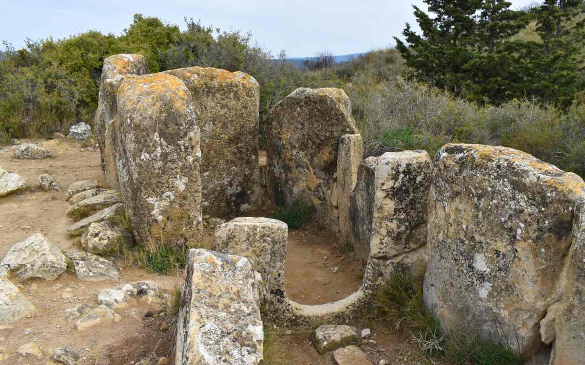 Dolmen del Portillo de Enériz