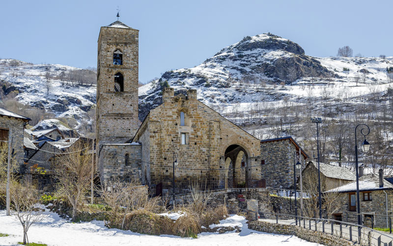 Iglesia de la Natividad de Durro