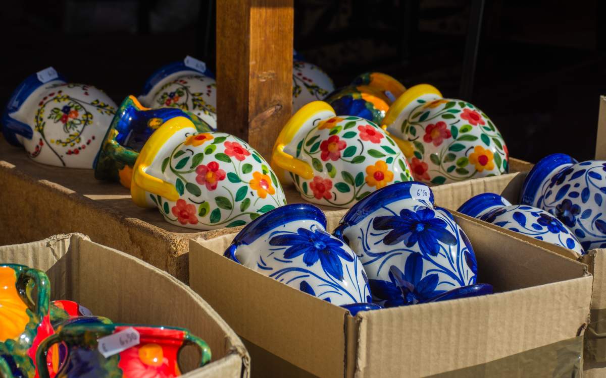 Piezas de cerámica artesanales en Frigiliana