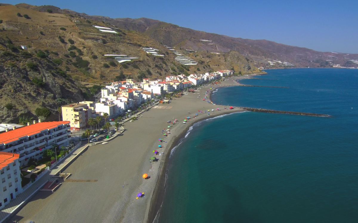 La Mamola
