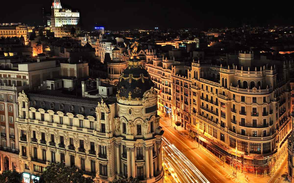 La Gran Vía por la noche