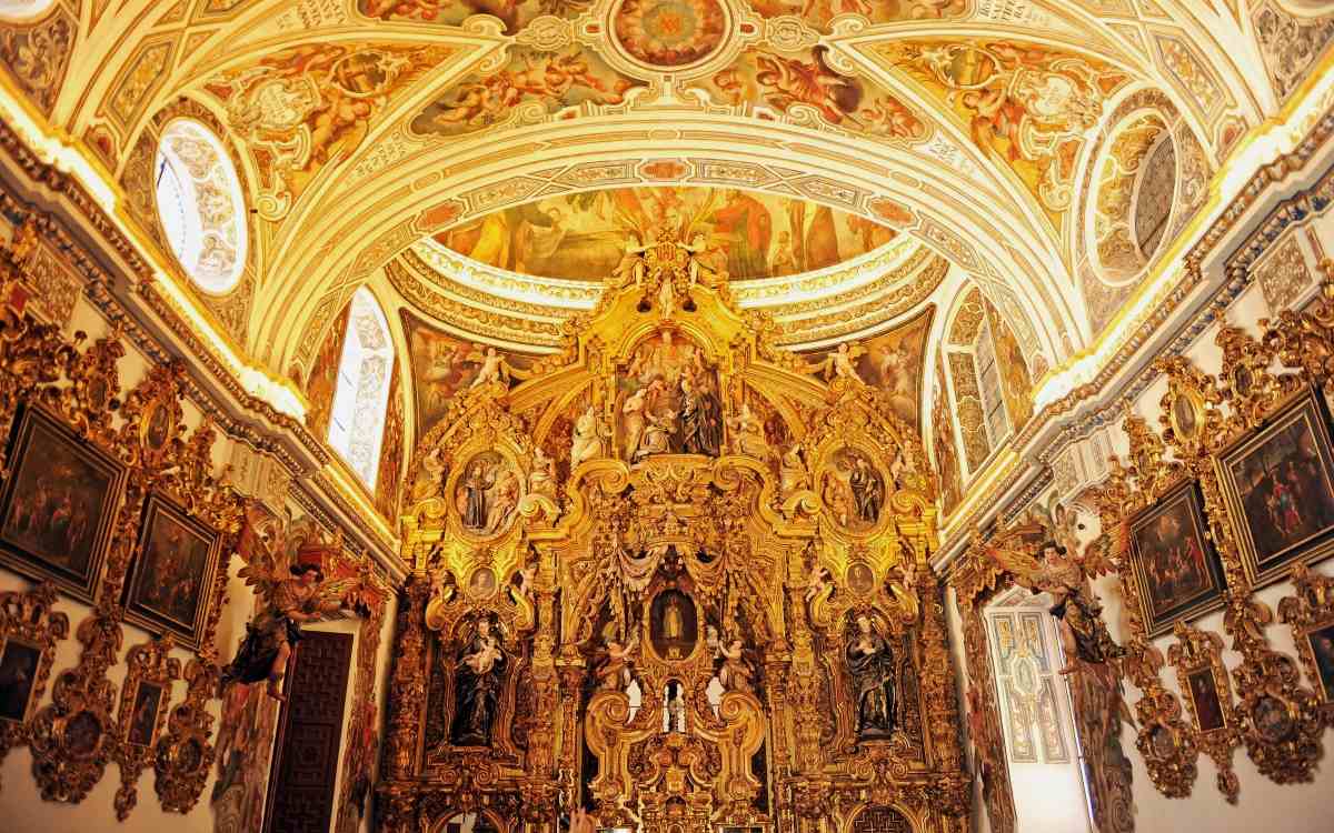 Interior de la iglesia de San Luis de los Franceses