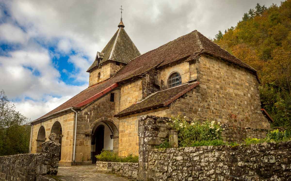 Iglesia de la Asunción en Izalzu