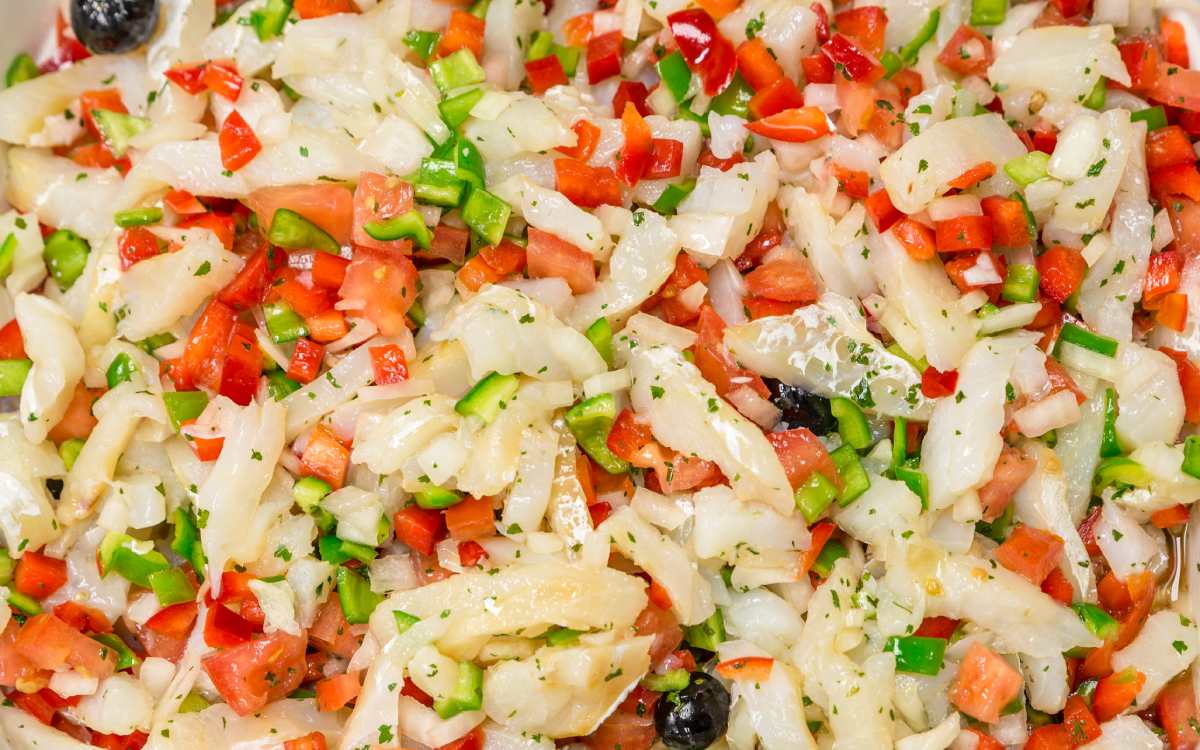 Esqueixada de bacalao
