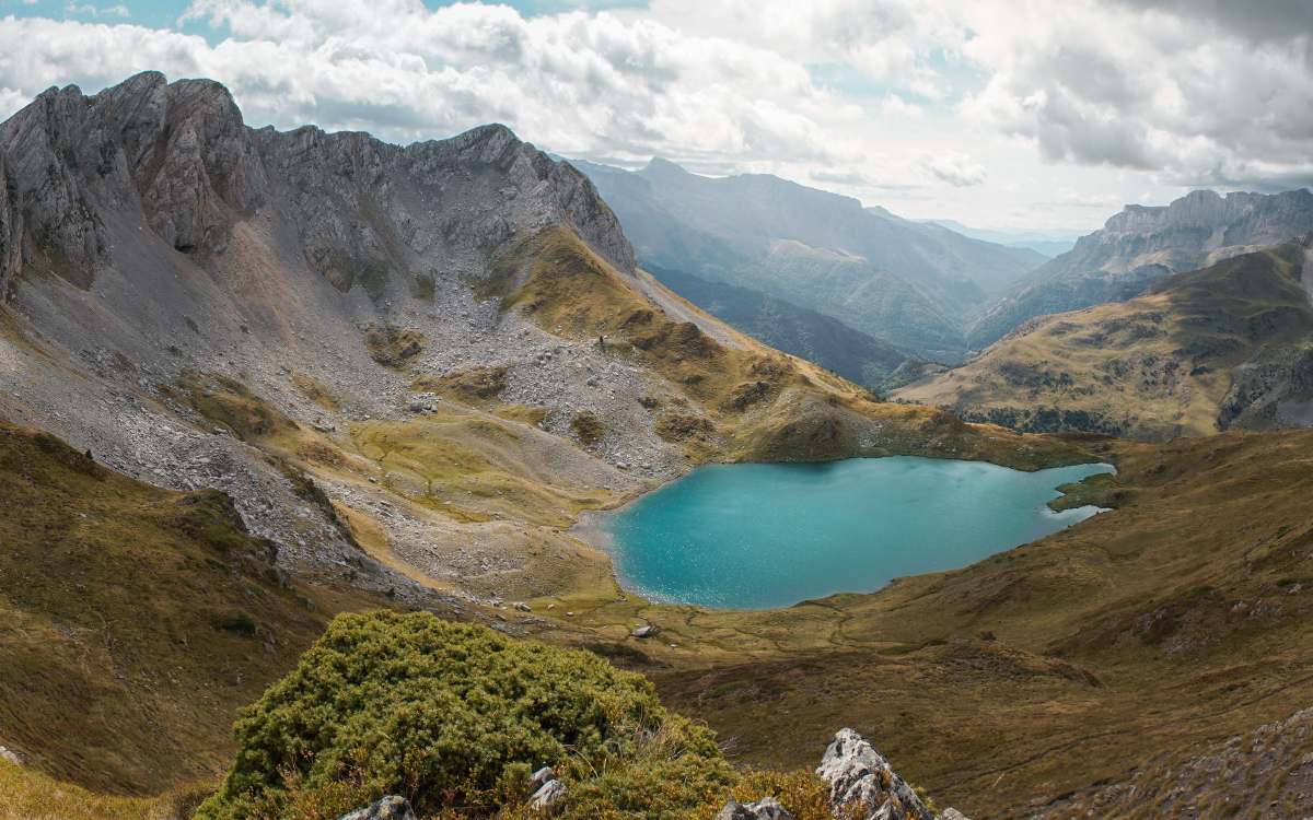 Ibón de Acherito