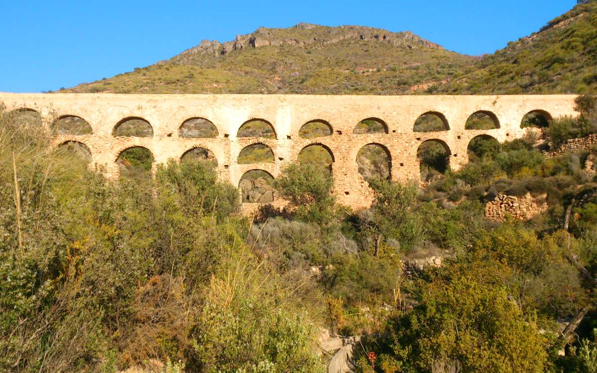Acueducto en la Sierra de Gádor
