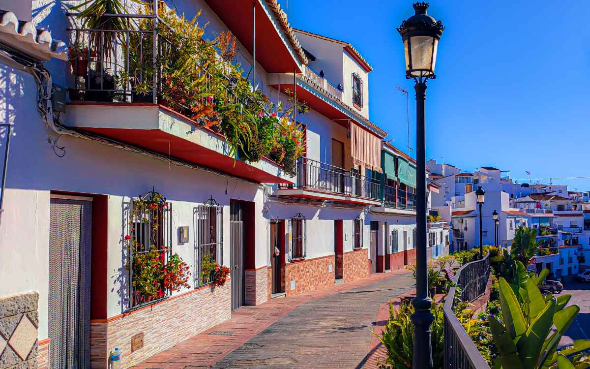 Las coloridas calles de Torrox