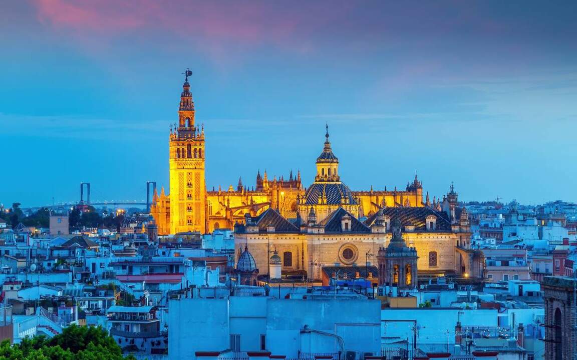 La Giralda y la catedral de Sevilla