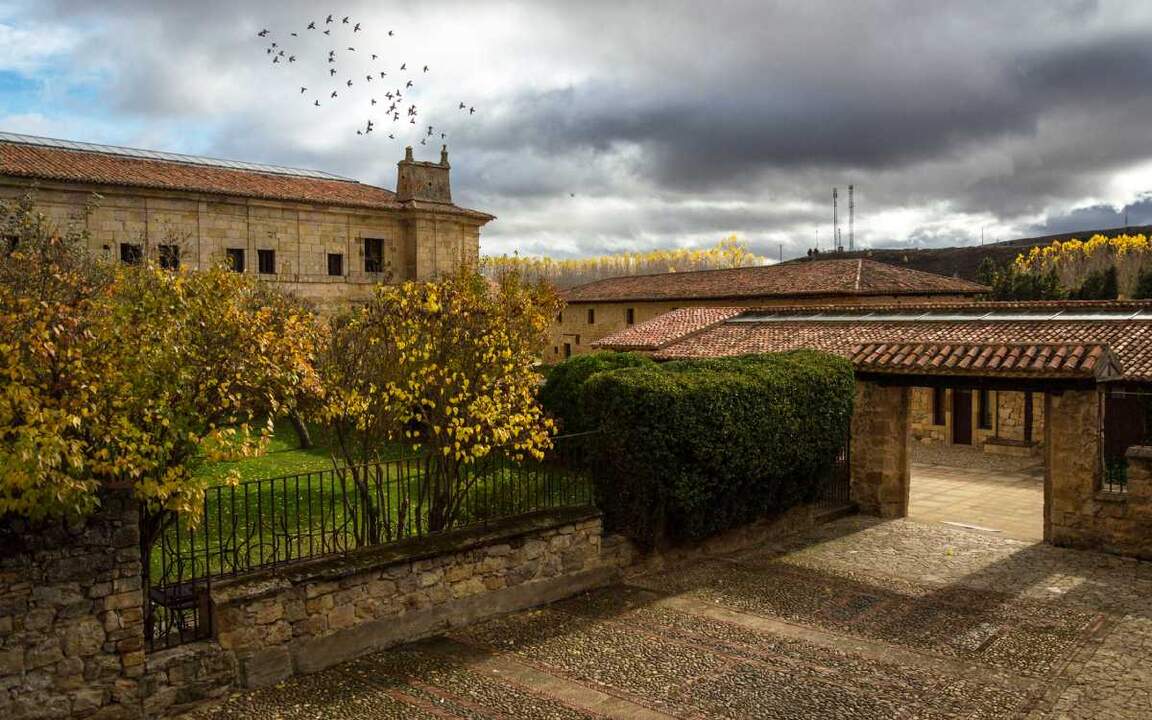 Monasterio y posada de Santa María la Real