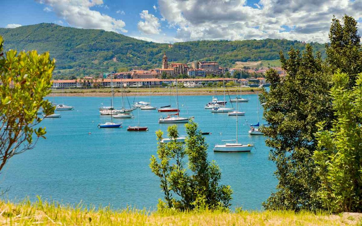 Vistas a la bahía y Hondarribia