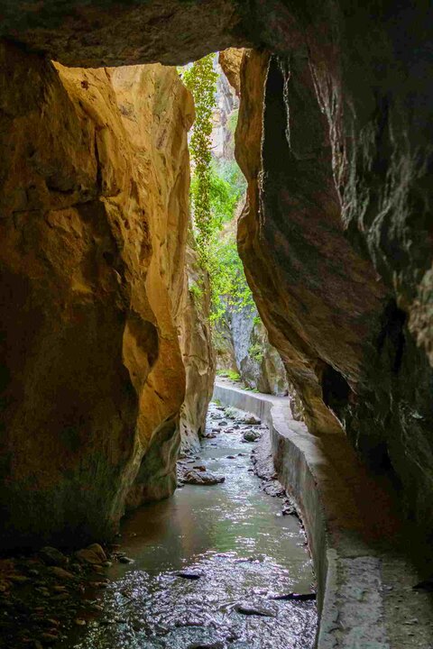 La ruta junto al río Monachil