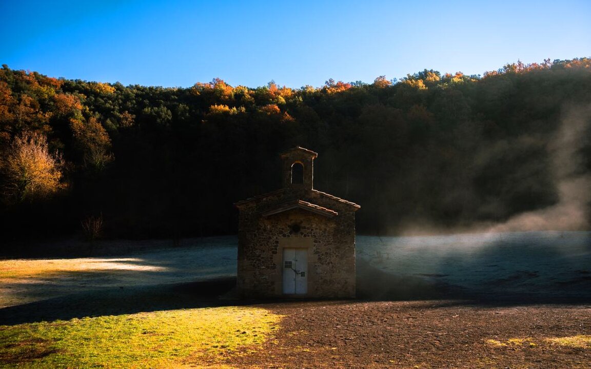El volcán y la ermita
