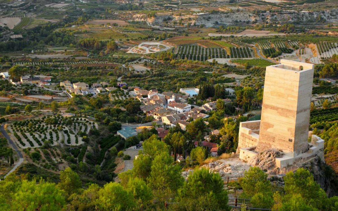 Castillo y pueblo de Carrícola