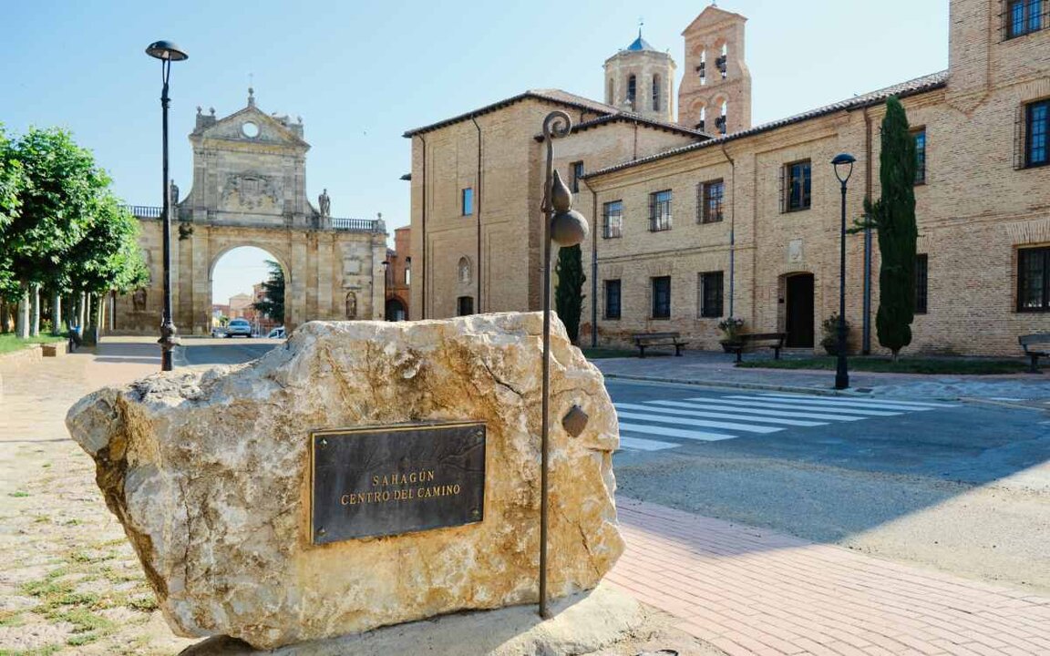 Sahagún ostenta una marcada esencia jacobea