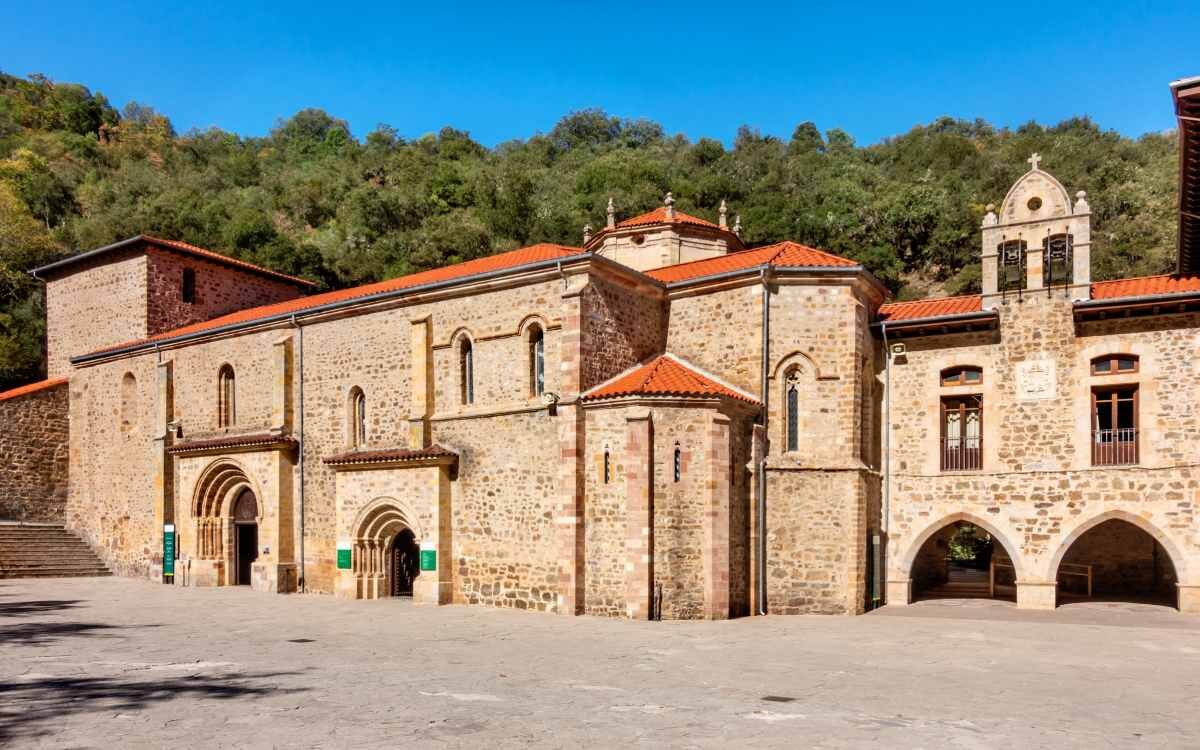 Monasterio de Santo Toribio de Liébana