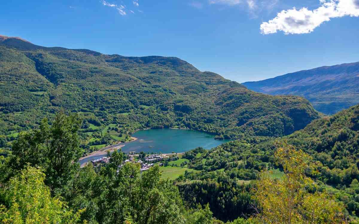 Vista panorámica del Embalse de Linsoles, en Eriste