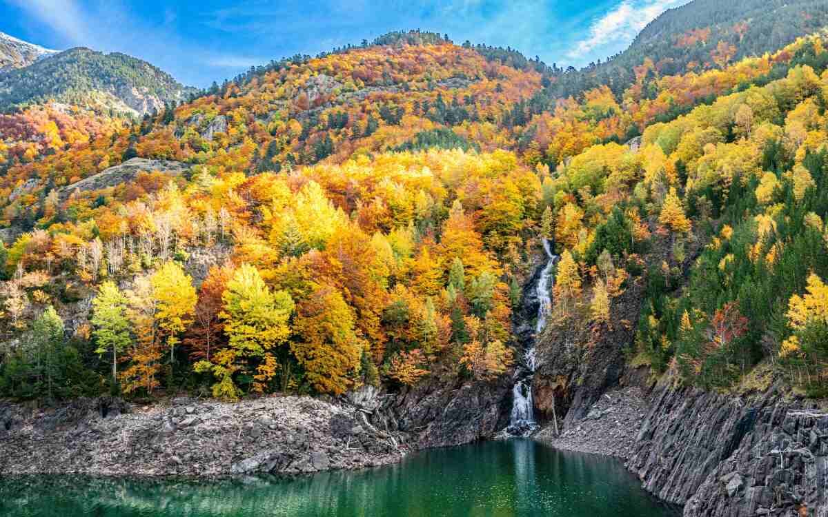 La impresionante Cascada de Espigantosa, en el Parque Natural de Posets-Maladeta