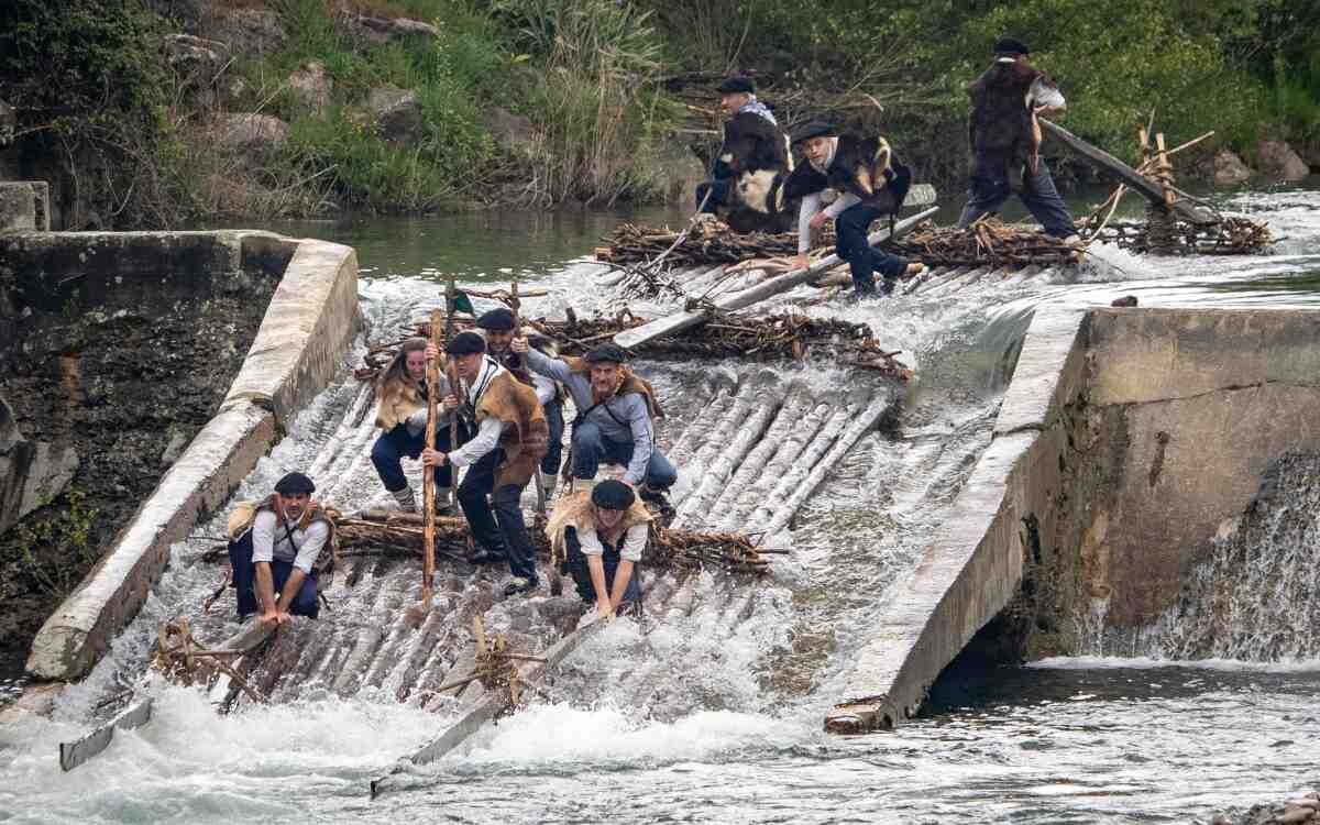 Día de Almadia en Burgui