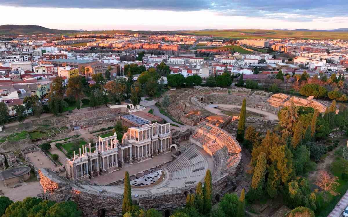 Vista aérea del antiguo Teatro Romano de Mérida