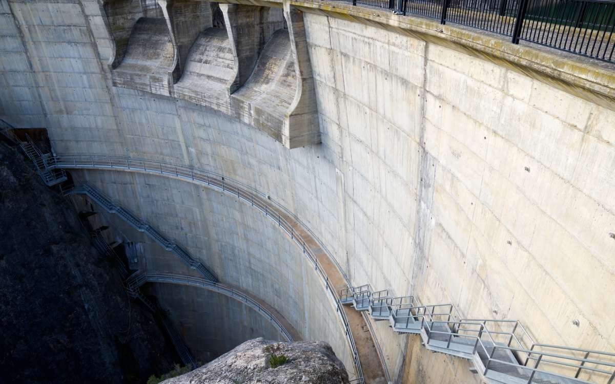 Presa del Embalse del Calcón.