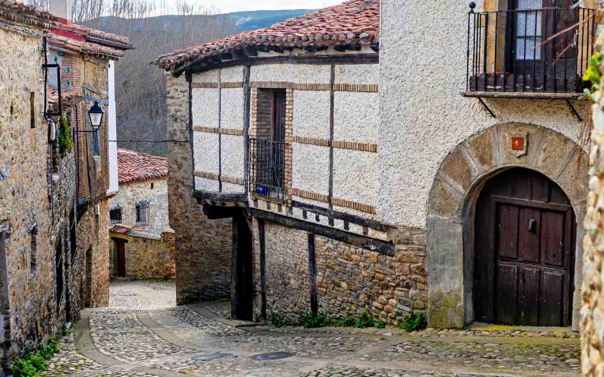 Las calles de Yanguas tienen un encanto especial