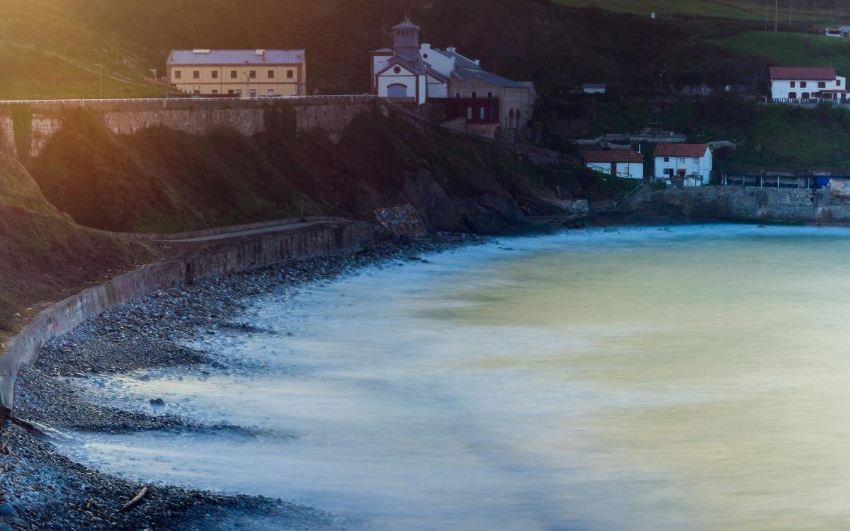 Playa de Arnao, Asturias