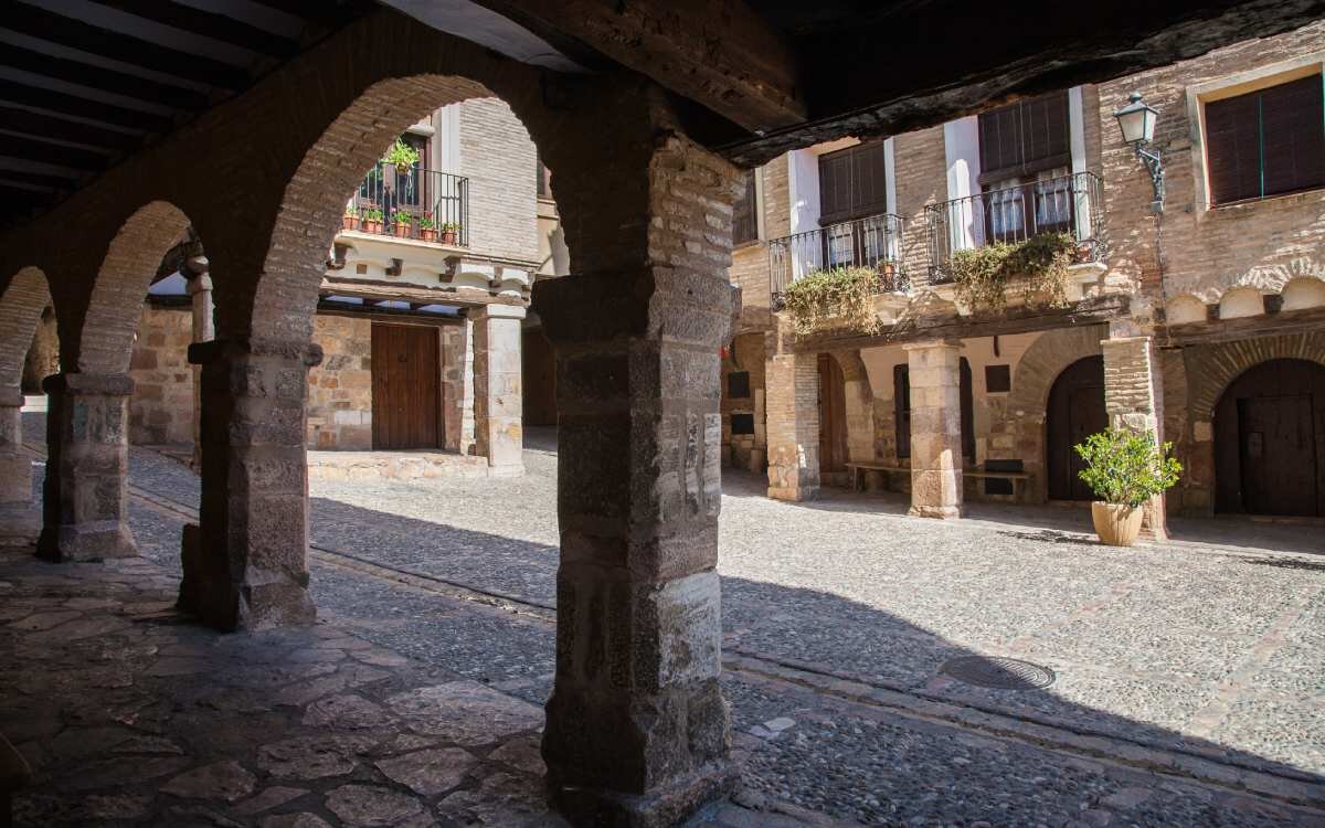 Plaza Mayor de Alquézar