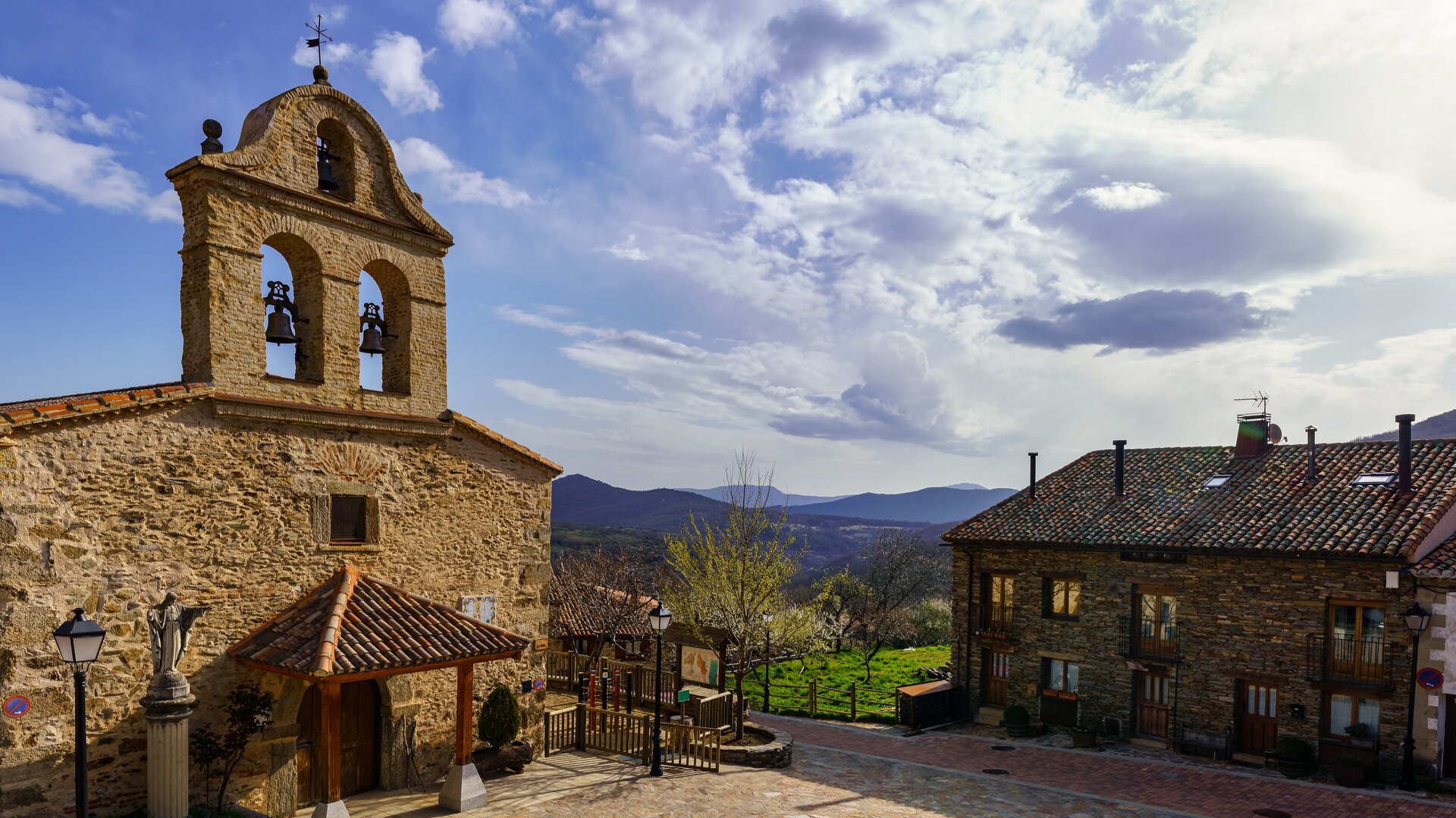 Iglesia de La Hiruela