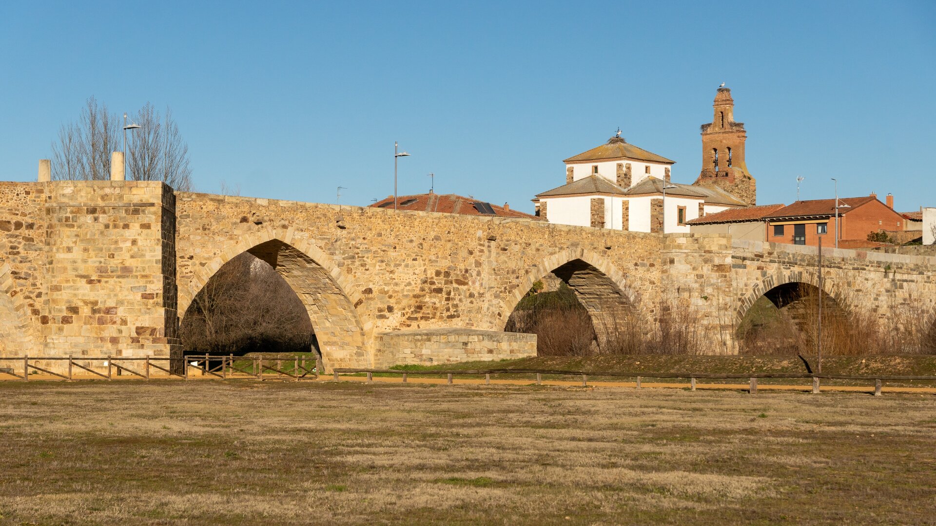 Puente de Hospital de Órbigo