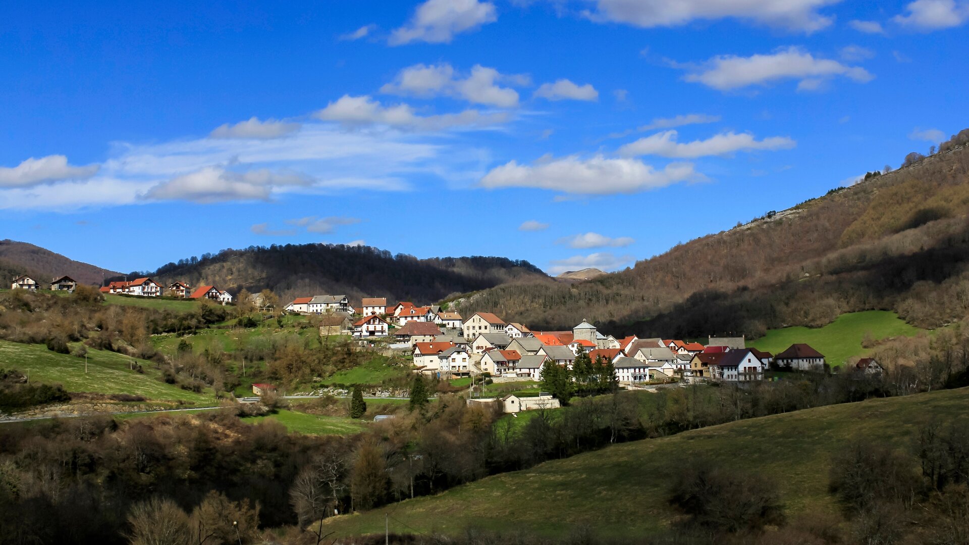 Pueblo de Orbaizeta en el valle de Aezkoa. 