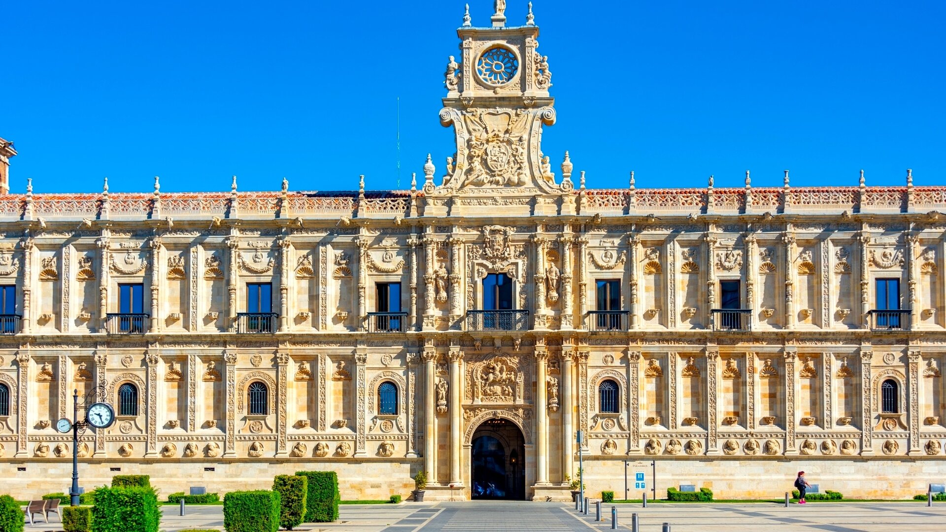 León