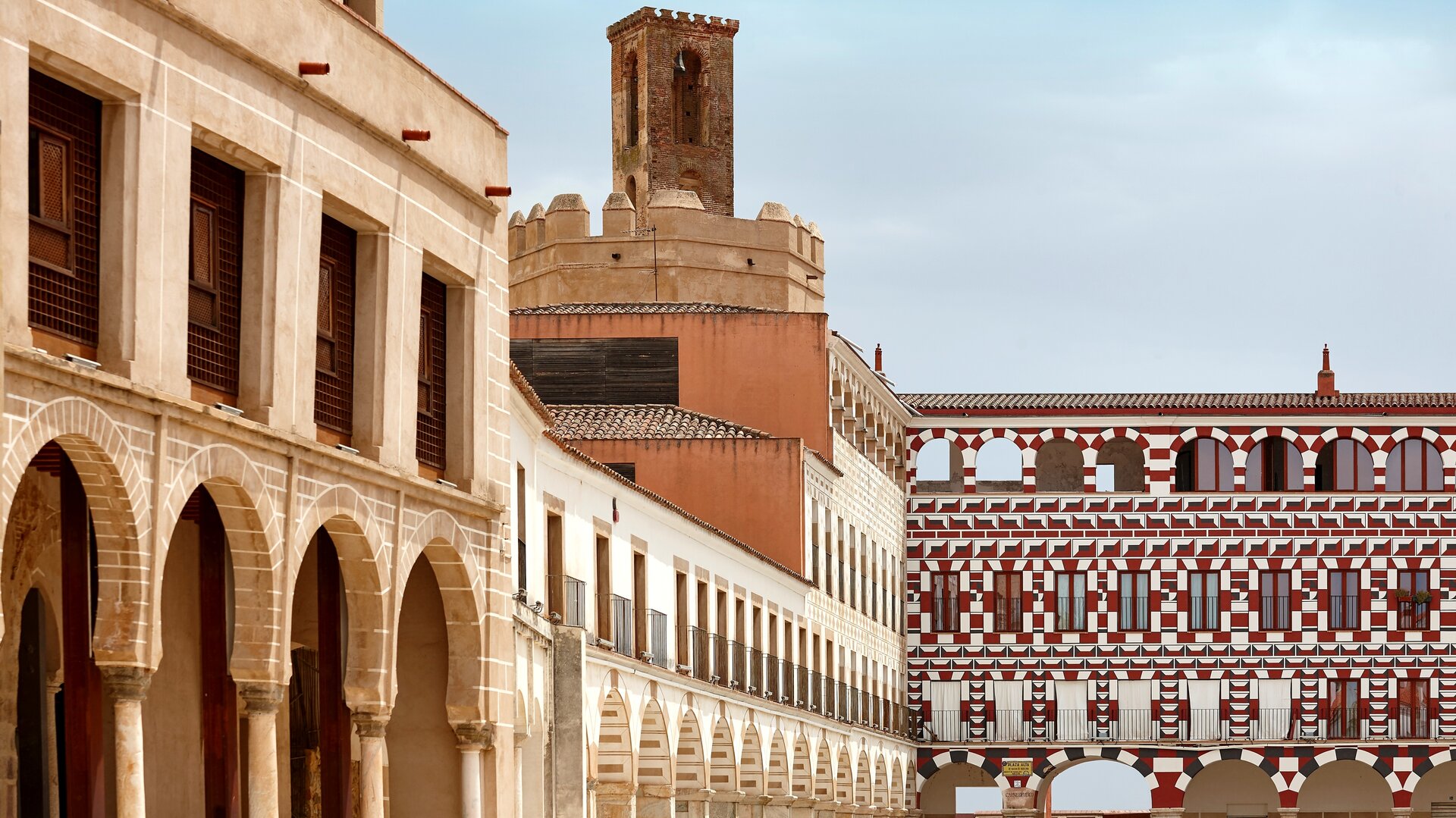 Plaza Alta y Torre de Espantaperros.