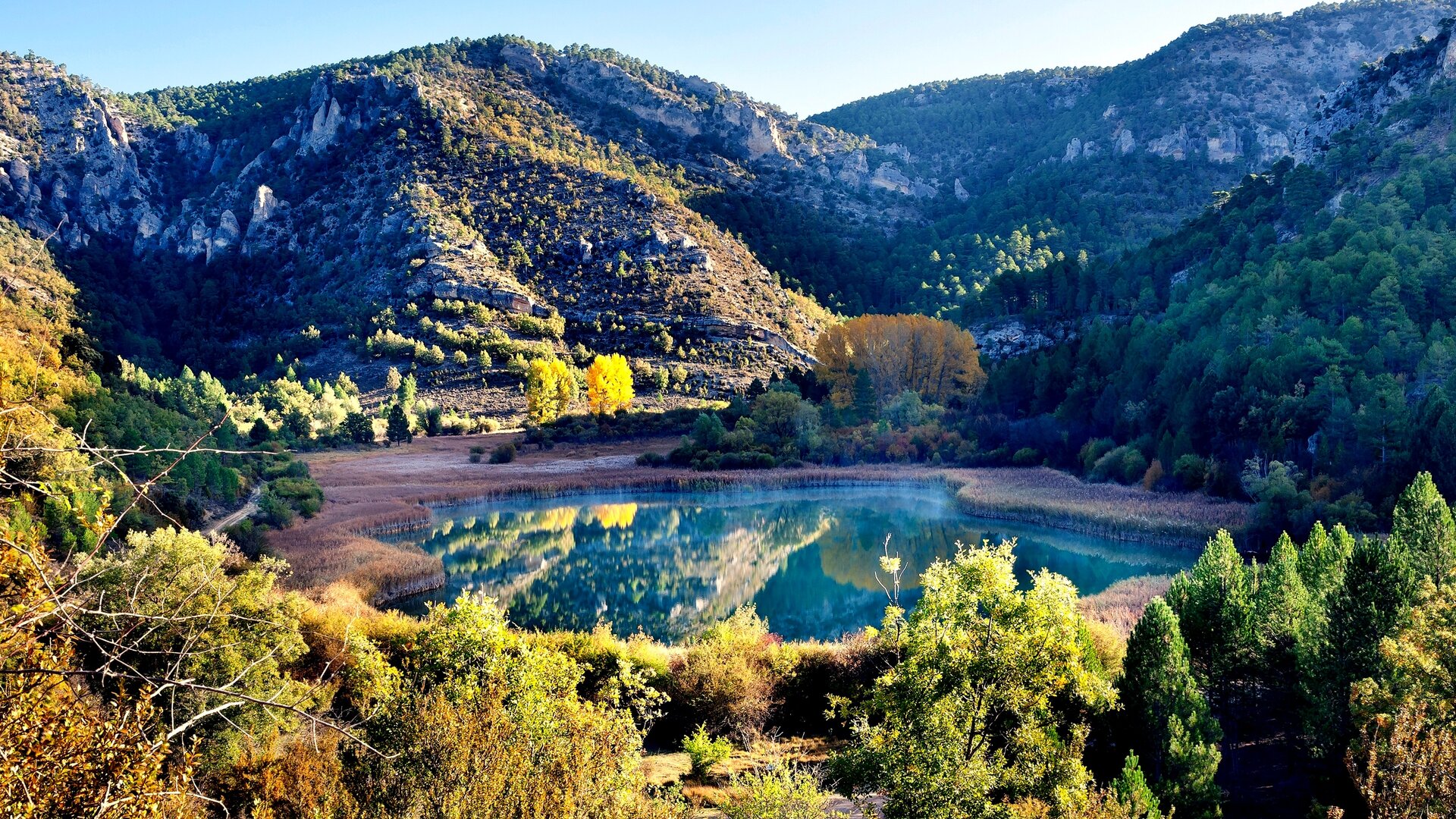 Laguna de Taravilla, en el Parque Natural del Alto Tajo.