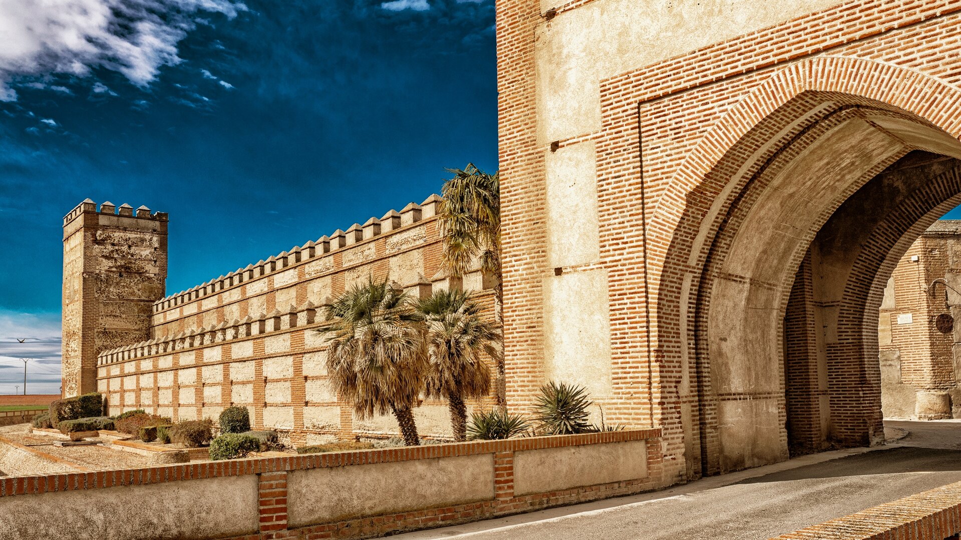 Recinto amurallado de Madrigal de las Altas Torres.