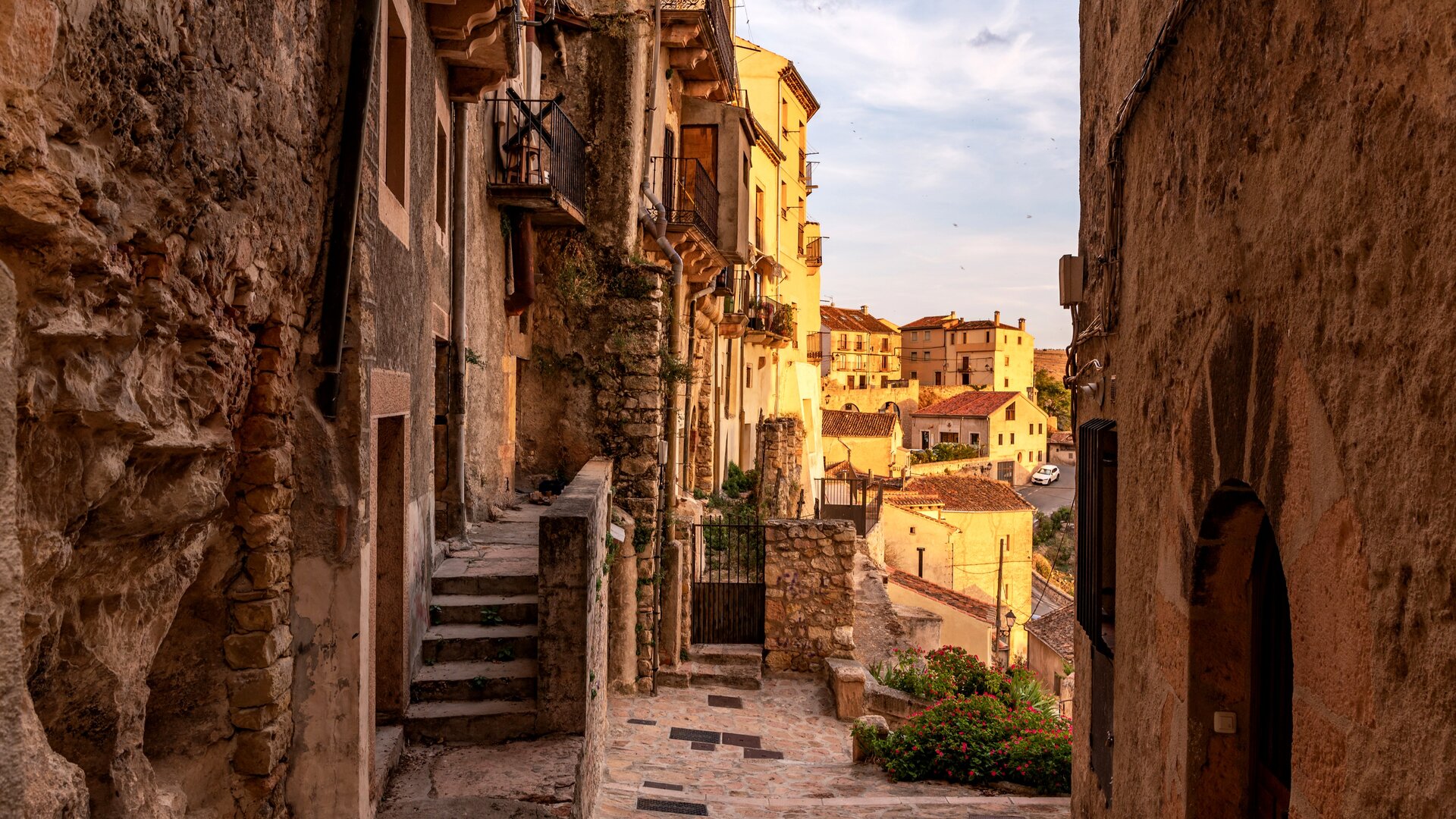 Calle medieval de Sepúlveda, finalista entre los pueblos de España donde mejor se come.