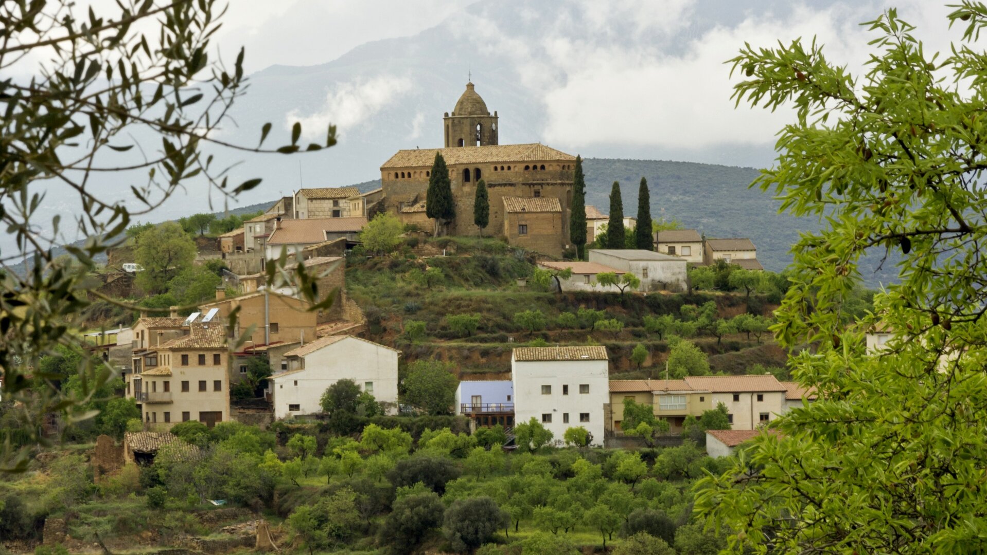 Vista general de Bierge. | Dreamstime