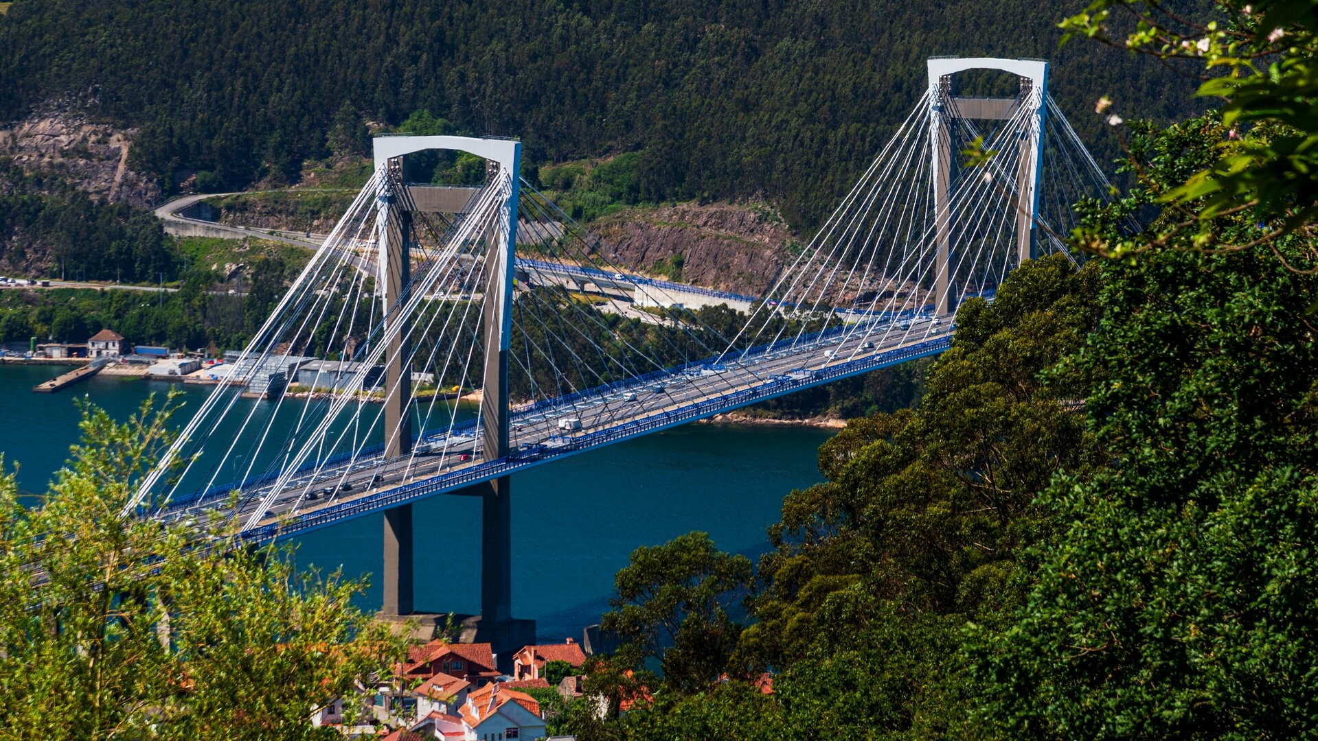 Vista superior del Puente de Rande.