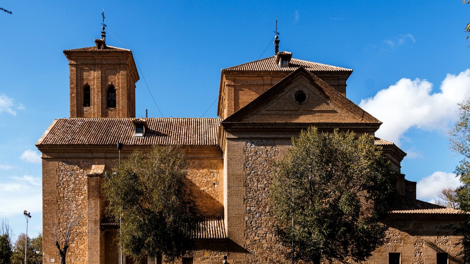 Iglesia de San Juan, en el centro histórico de Consuegra. | Dreamstime
