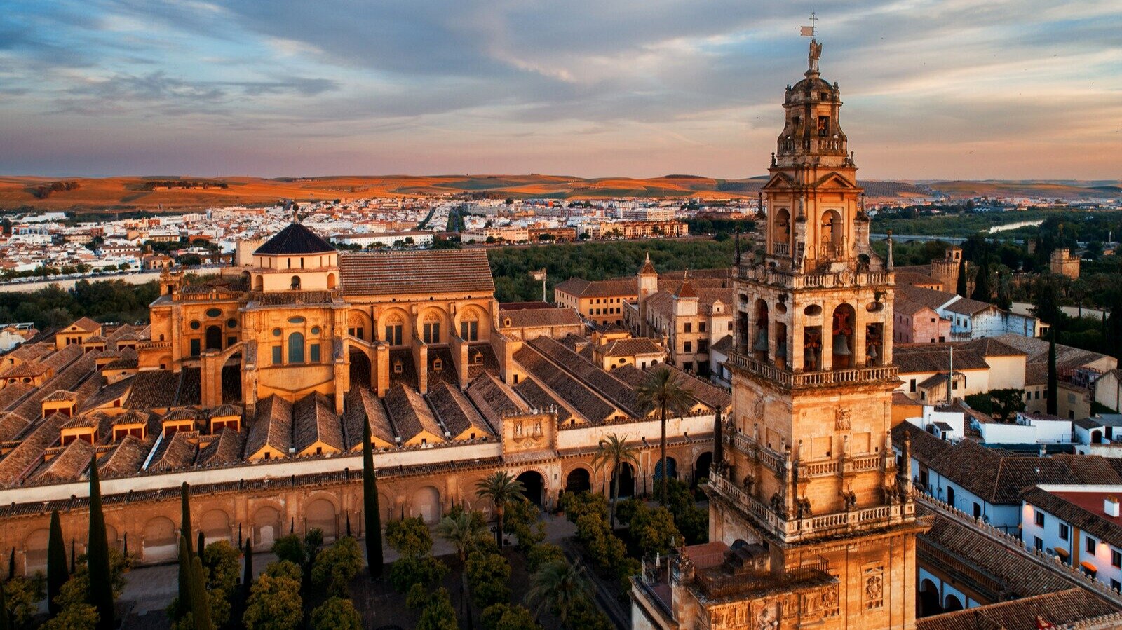 Vista aérea de la Mezquita-Catedral de Córdoba. | Shutterstock